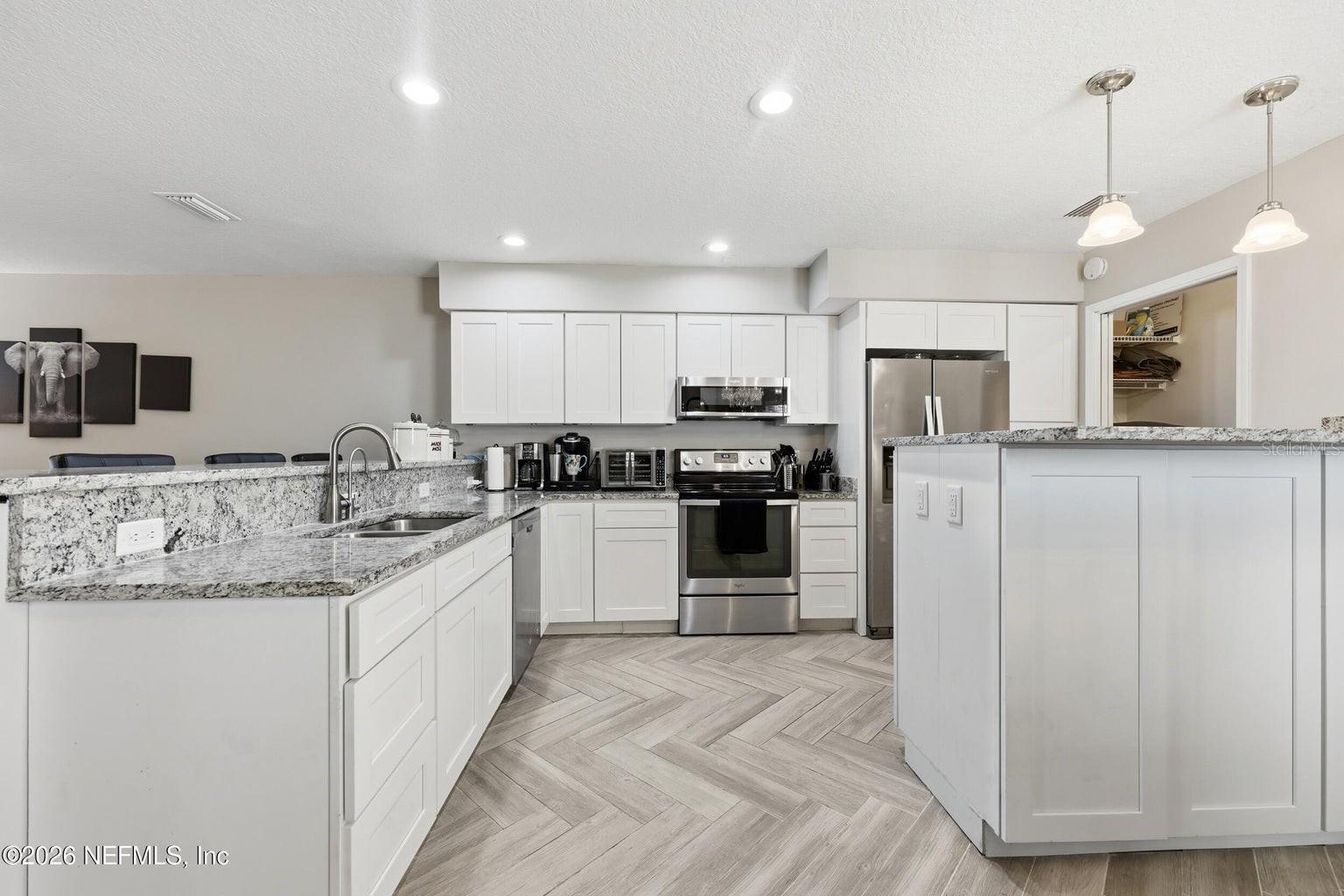 10155 BROOKWOOD FOREST BLVD, JACKSONVILLE, FL, 32225