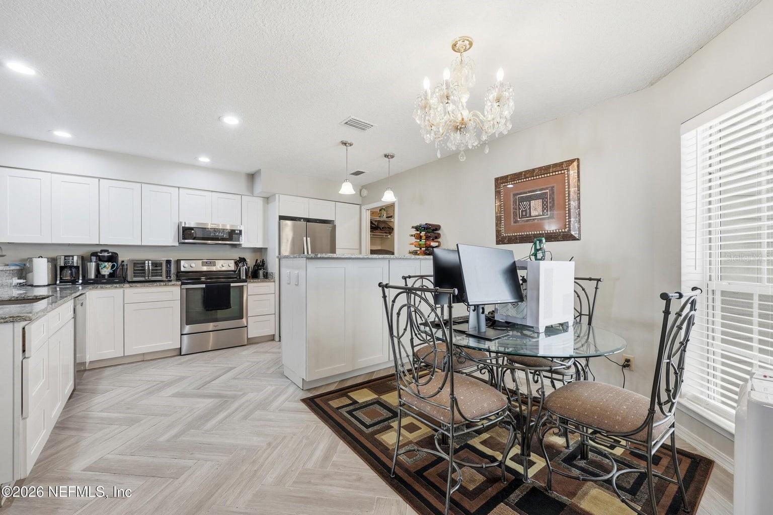 10155 BROOKWOOD FOREST BLVD, JACKSONVILLE, FL, 32225