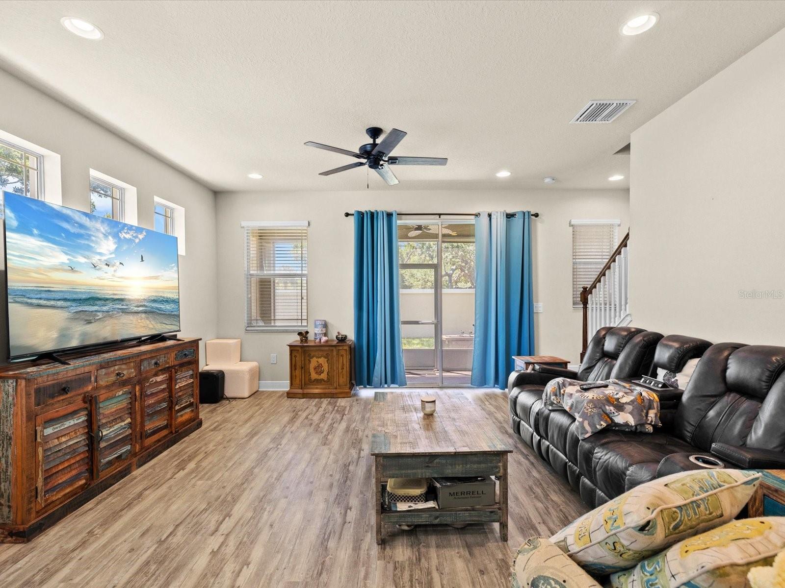 450 HARBOR SPRINGS DR, PALM HARBOR, FL, 34683