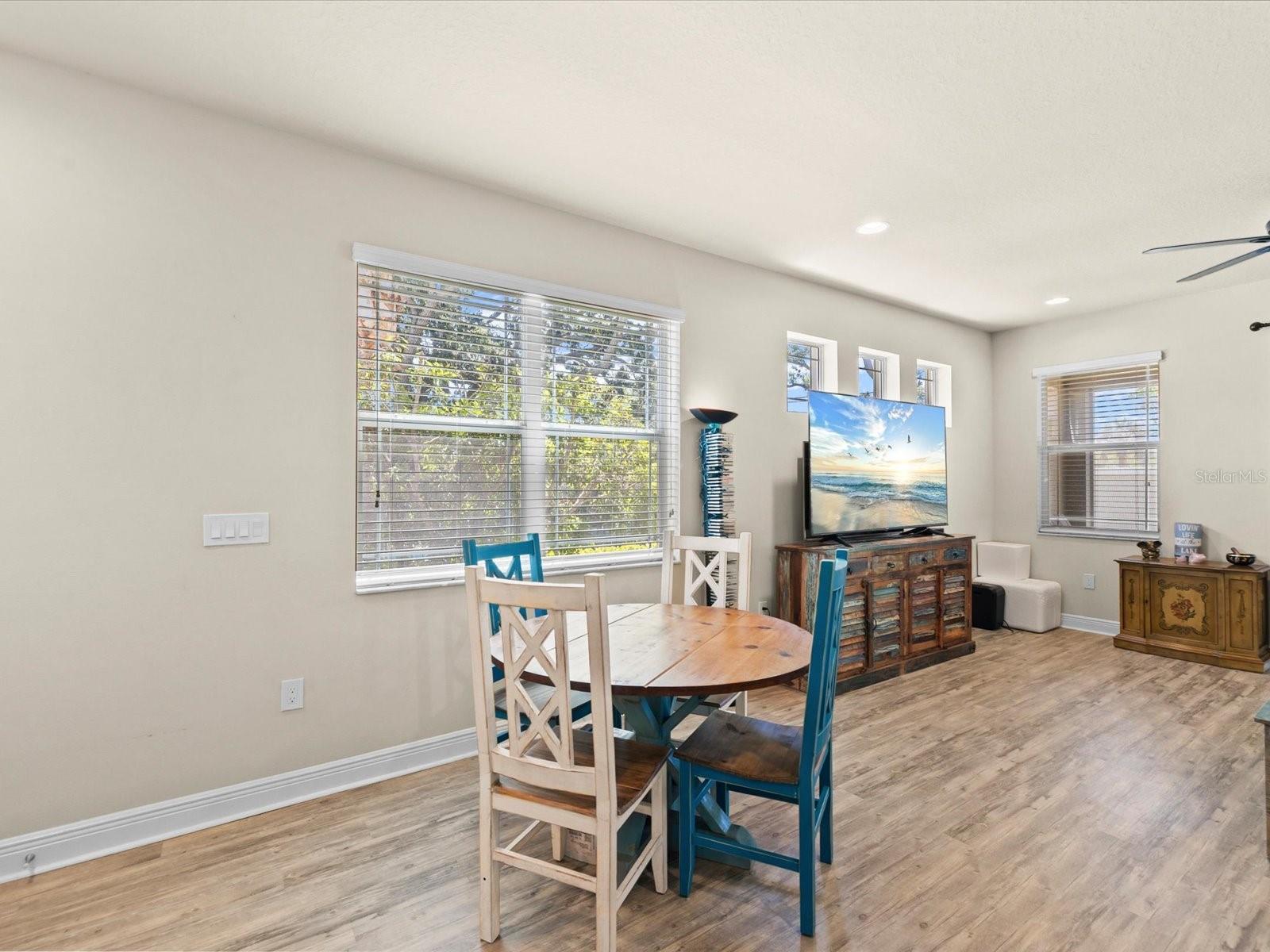 450 HARBOR SPRINGS DR, PALM HARBOR, FL, 34683