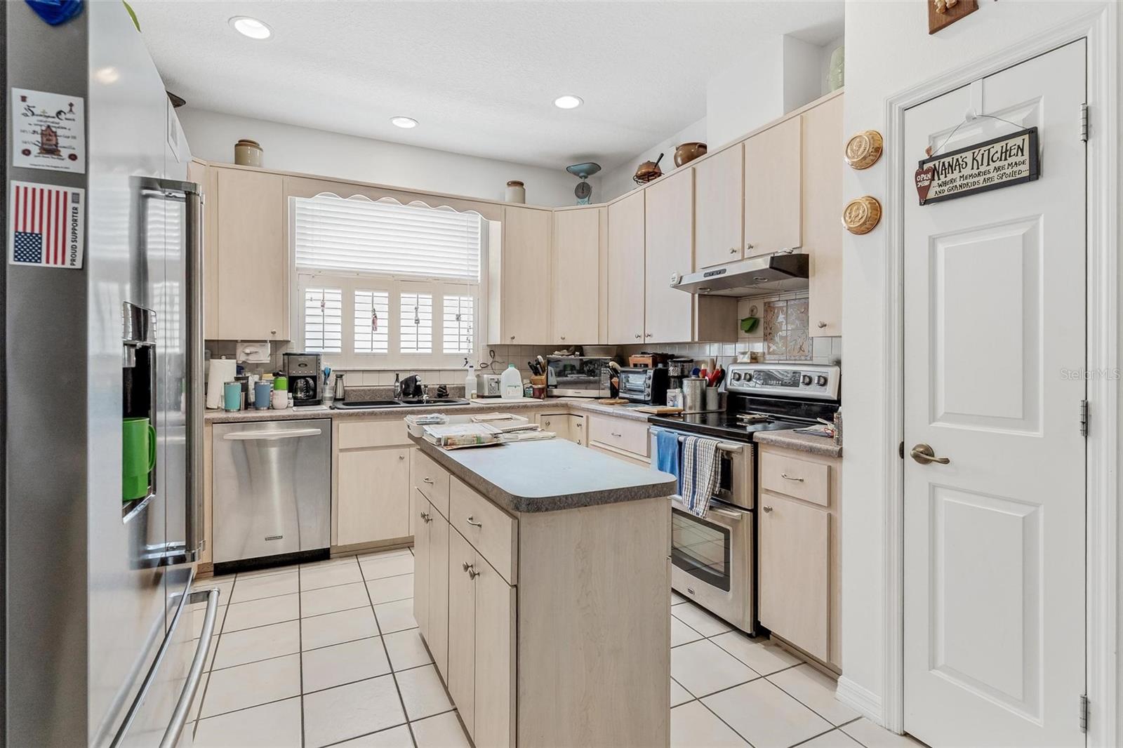 6274 SAILBOAT AVE, TAVARES, FL, 32778