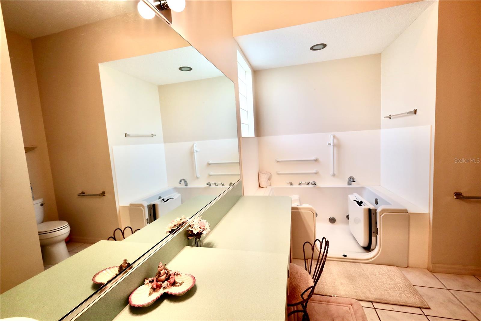 532 CARRERA DR, LADY LAKE, FL, 32159