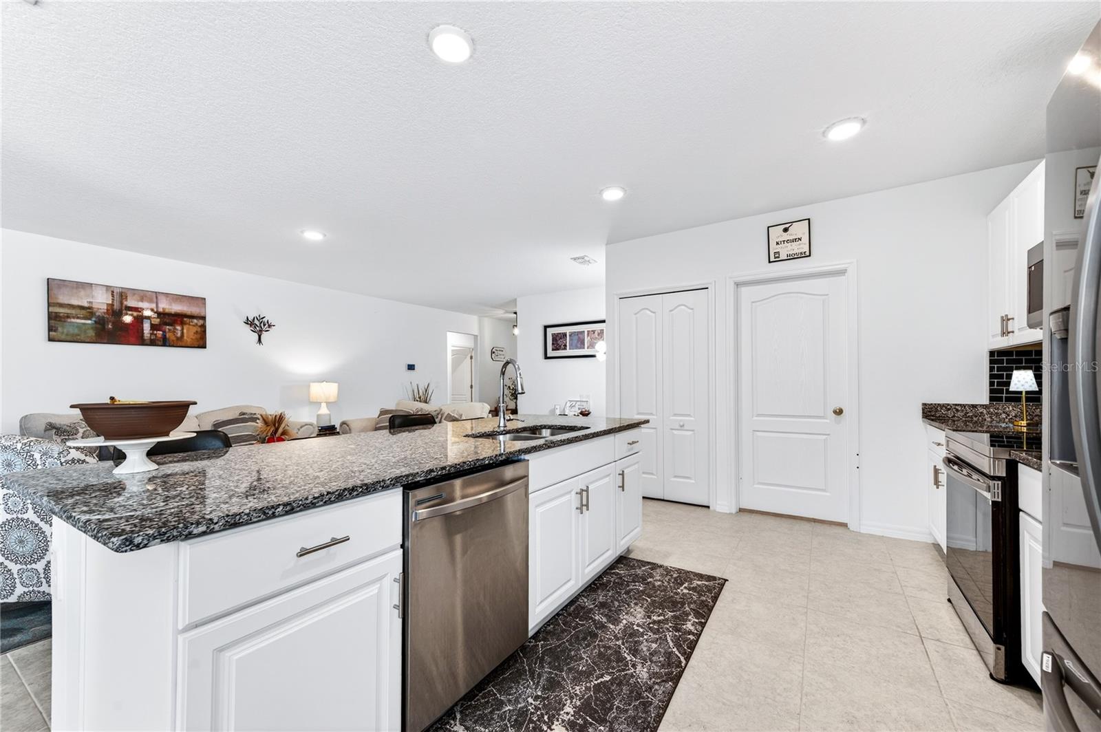180 DOLPHIN ST SE, PALM BAY, FL, 32909