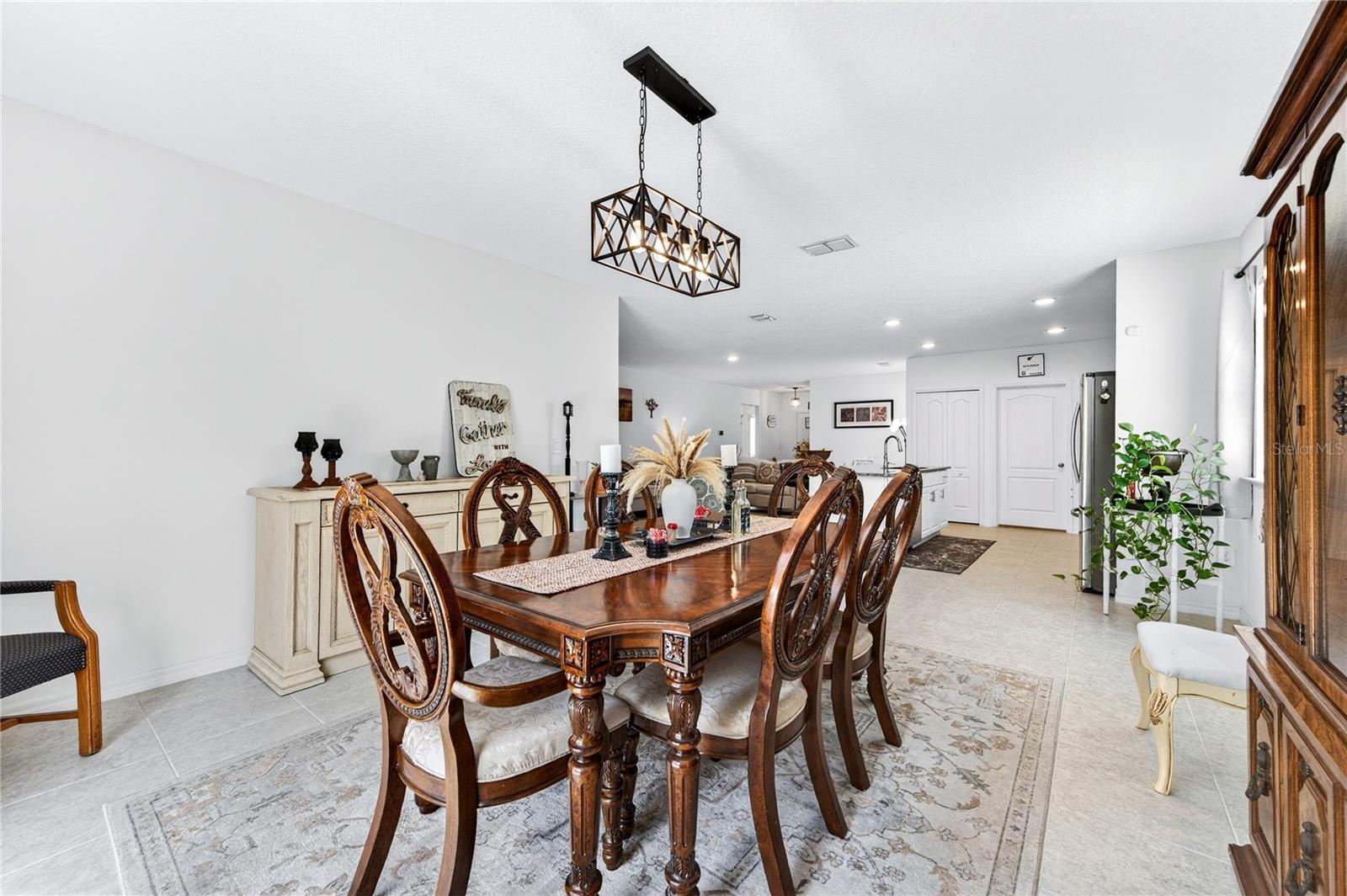 180 DOLPHIN ST SE, PALM BAY, FL, 32909