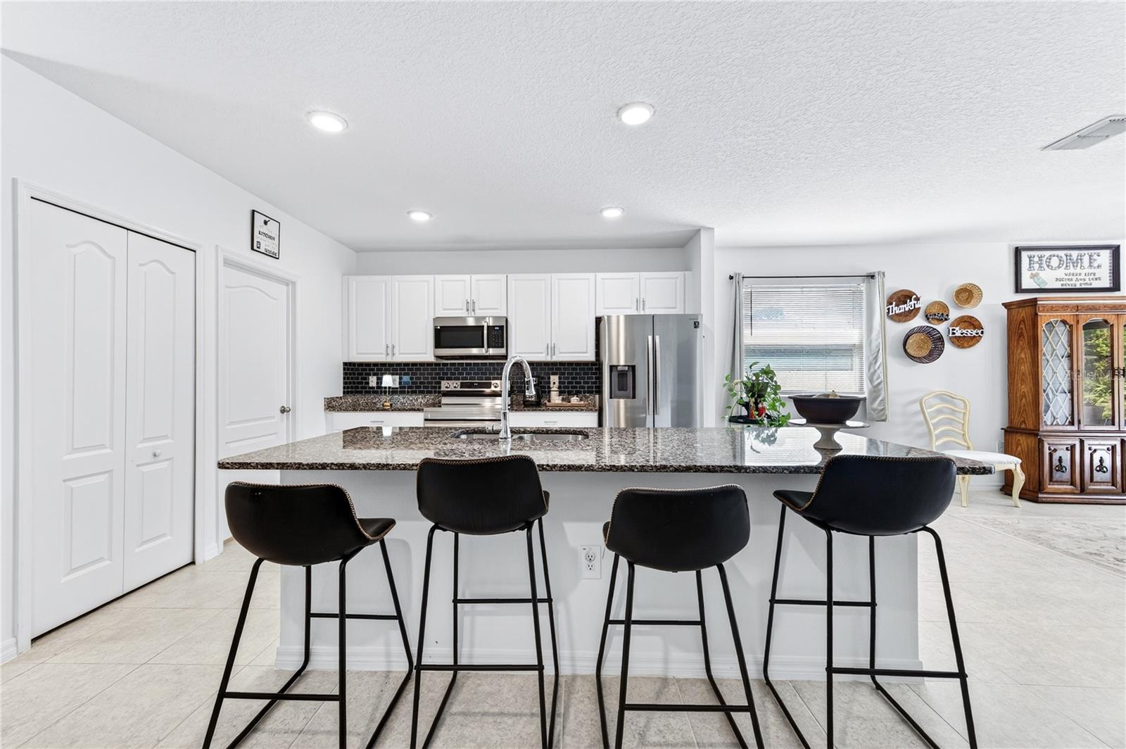 180 DOLPHIN ST SE, PALM BAY, FL, 32909