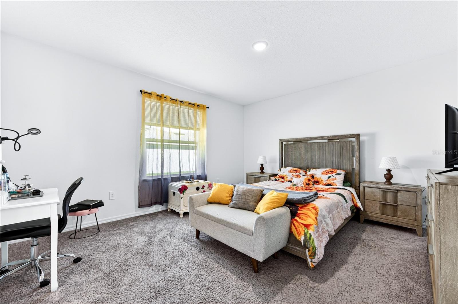 180 DOLPHIN ST SE, PALM BAY, FL, 32909