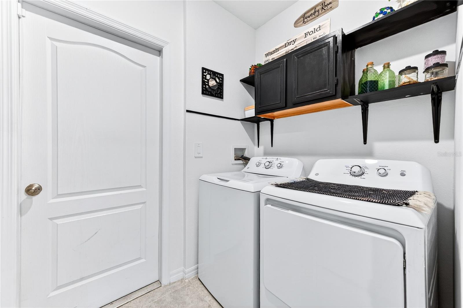 180 DOLPHIN ST SE, PALM BAY, FL, 32909