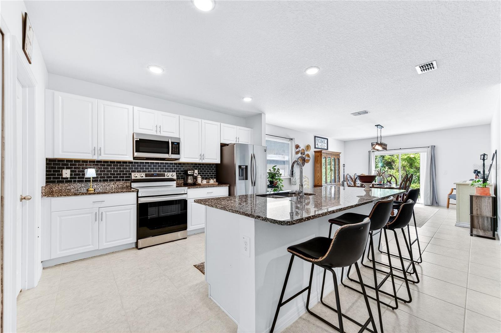 180 DOLPHIN ST SE, PALM BAY, FL, 32909