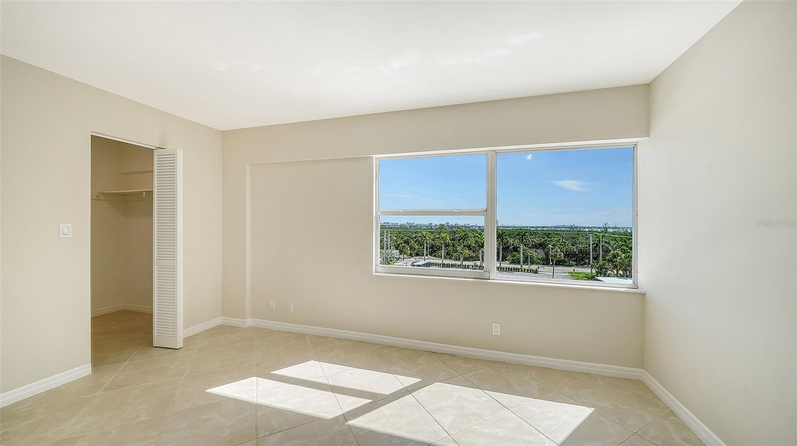 1750 BENJAMIN FRANKLIN DR #5F, SARASOTA, FL, 34236
