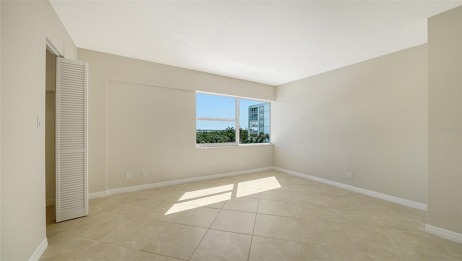 1750 BENJAMIN FRANKLIN DR #5F, SARASOTA, FL, 34236