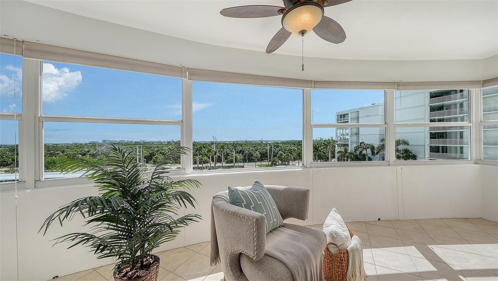1750 BENJAMIN FRANKLIN DR #5F, SARASOTA, FL, 34236