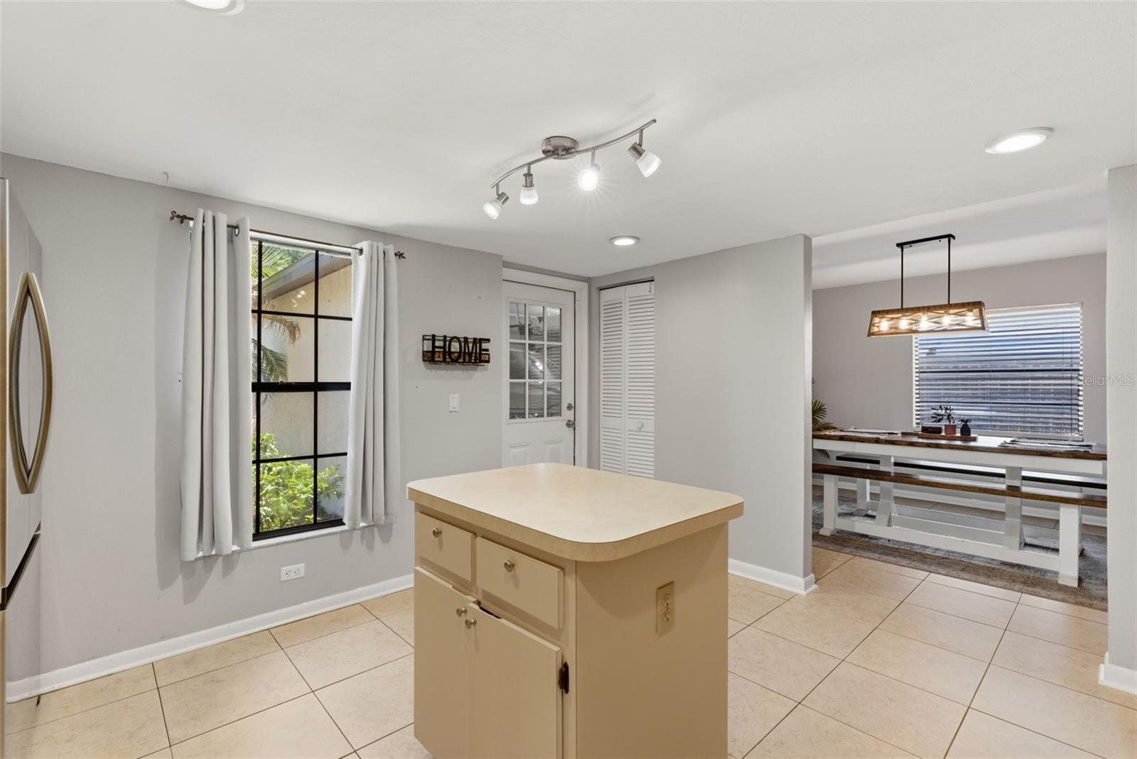 23057 BRIGHTON PL, LAND O LAKES, FL, 34639