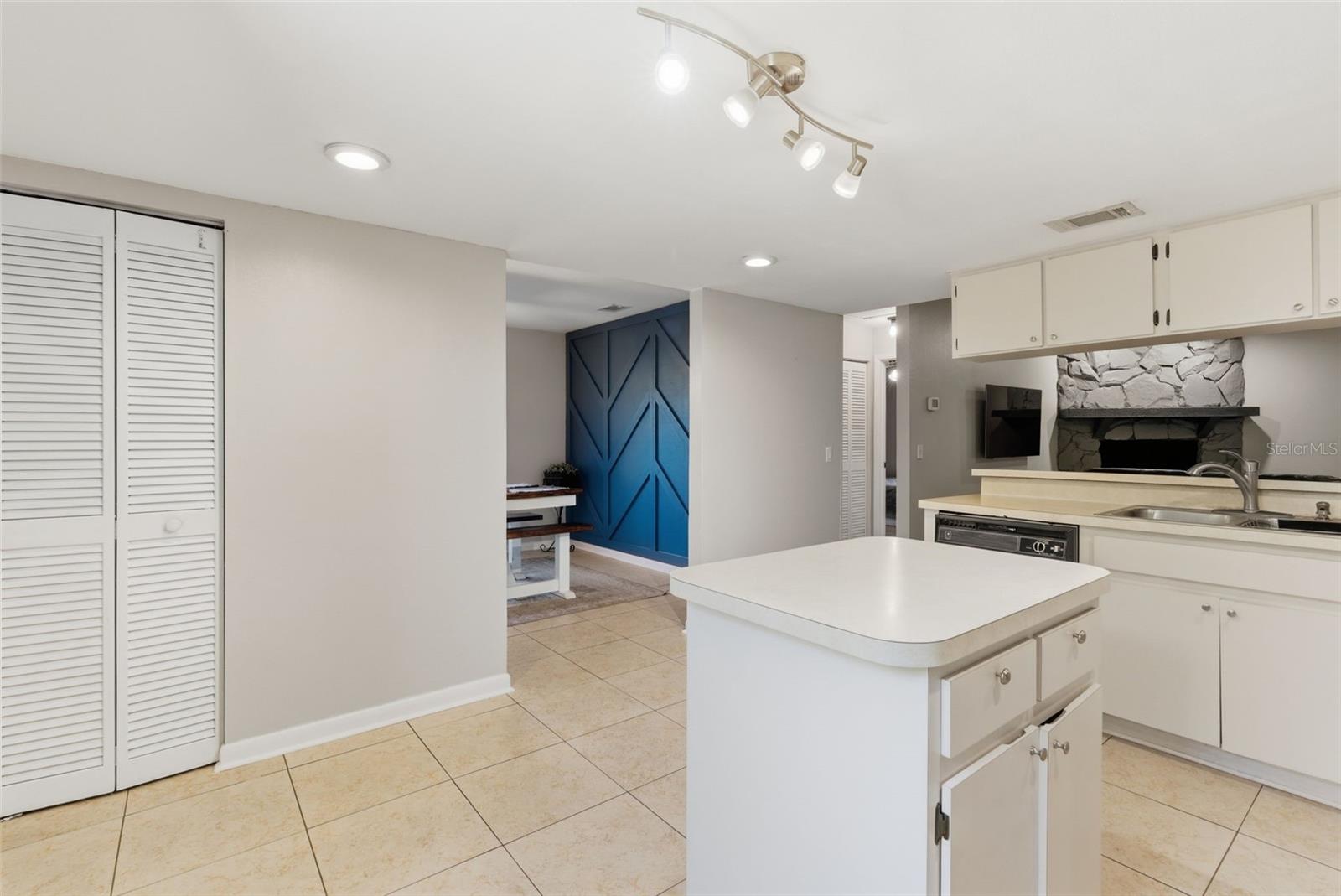 23057 BRIGHTON PL, LAND O LAKES, FL, 34639