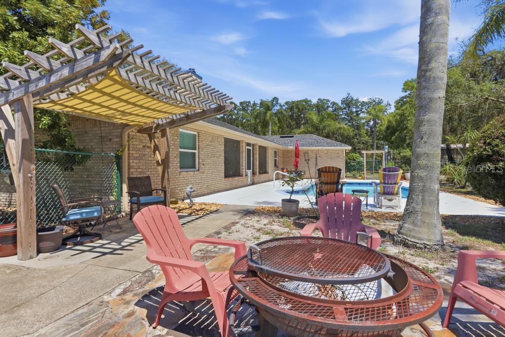 2514 KRINKLEWOOD DR, DELAND, FL, 32724