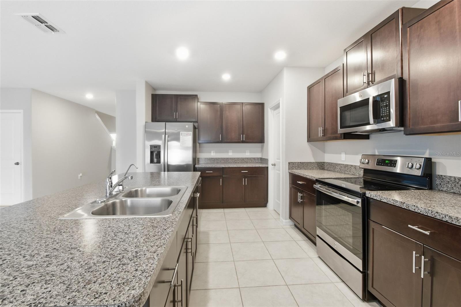 7329 CANTERBURY BELLS CT, TAMPA, FL, 33619