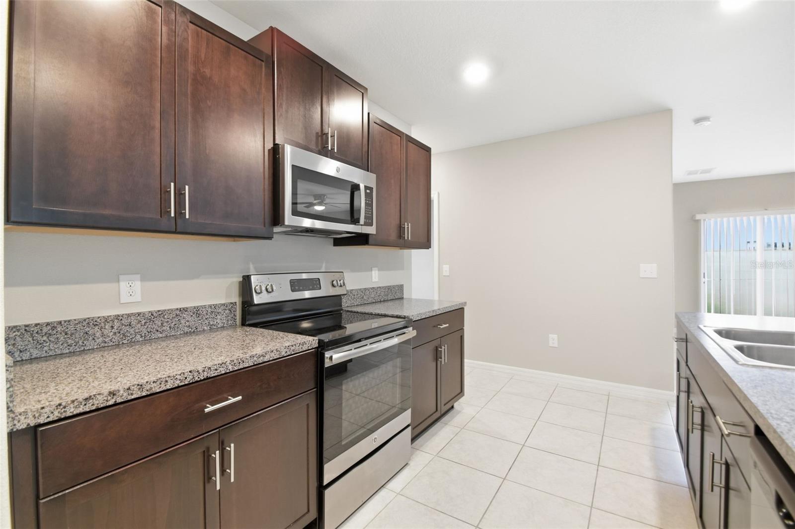 7329 CANTERBURY BELLS CT, TAMPA, FL, 33619