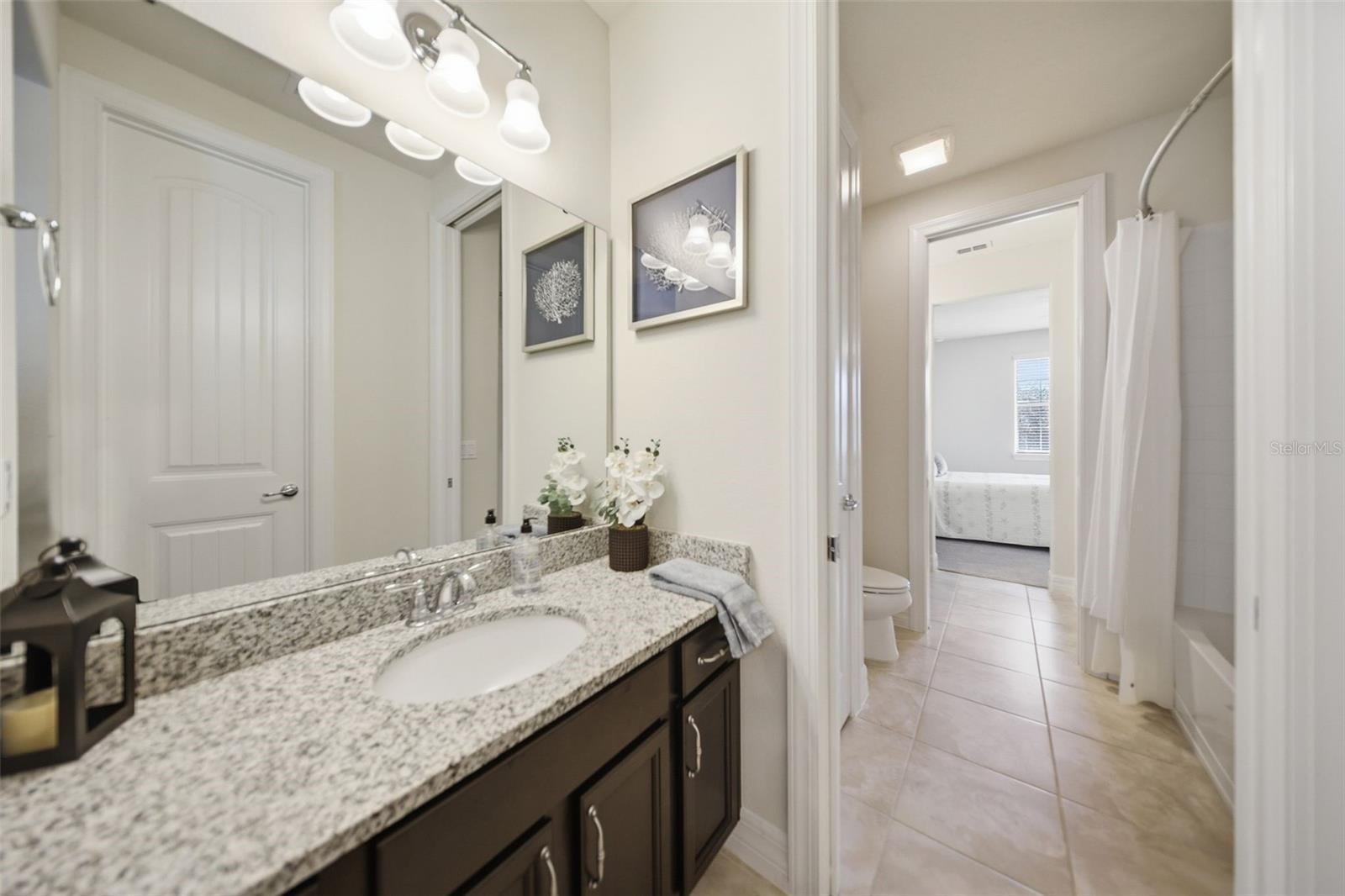 10902 CITRON OAKS DR, ORLANDO, FL, 32836