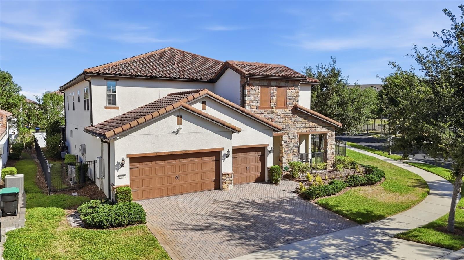 10902 CITRON OAKS DR, ORLANDO, FL, 32836