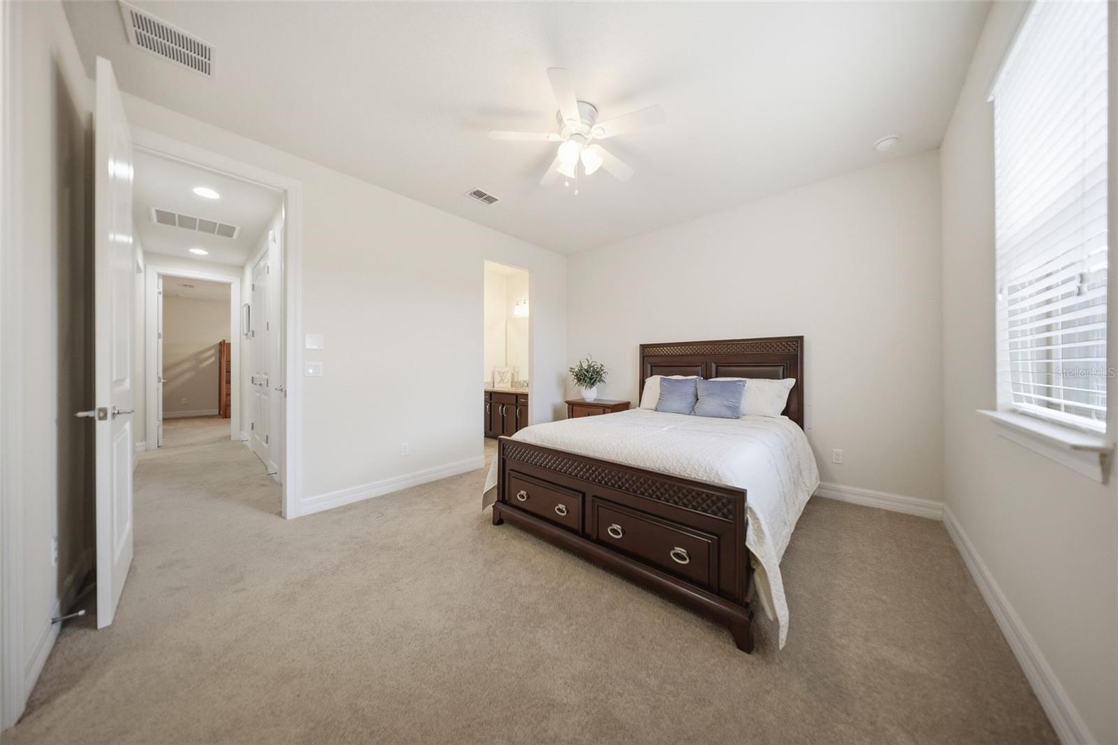 10902 CITRON OAKS DR, ORLANDO, FL, 32836
