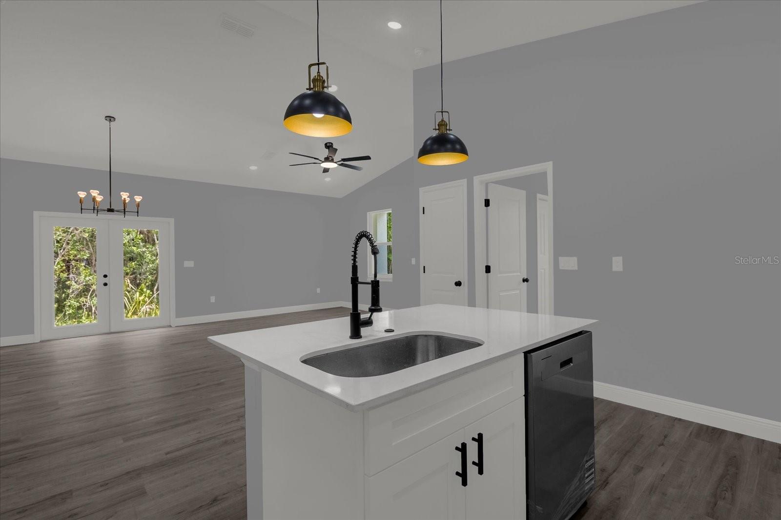 1126 S THOMPSON AVE, DELAND, FL, 32720