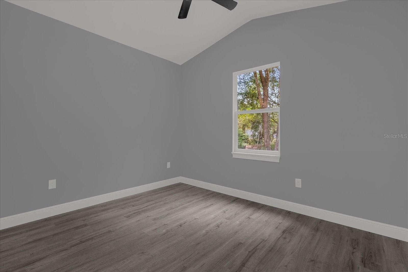 1126 S THOMPSON AVE, DELAND, FL, 32720
