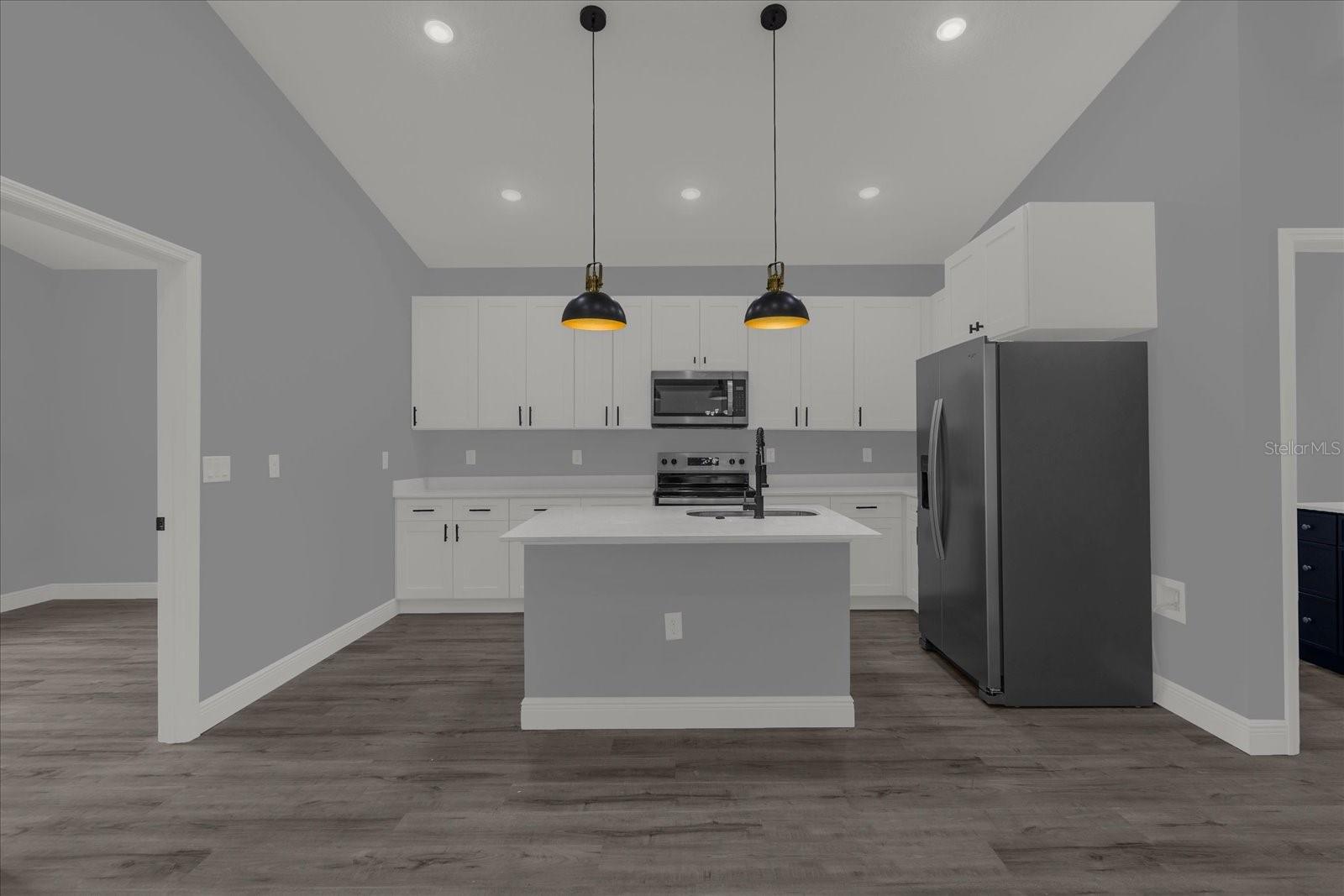 1126 S THOMPSON AVE, DELAND, FL, 32720