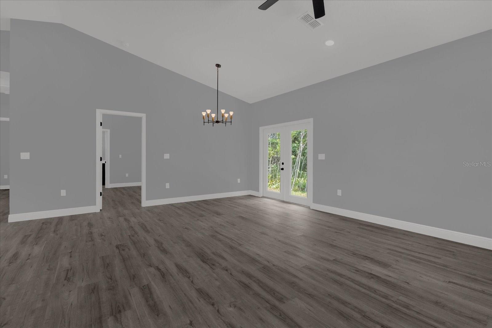 1126 S THOMPSON AVE, DELAND, FL, 32720