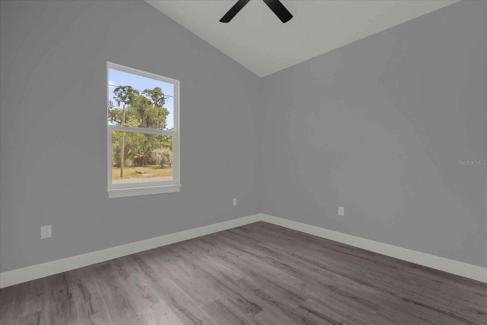 1126 S THOMPSON AVE, DELAND, FL, 32720