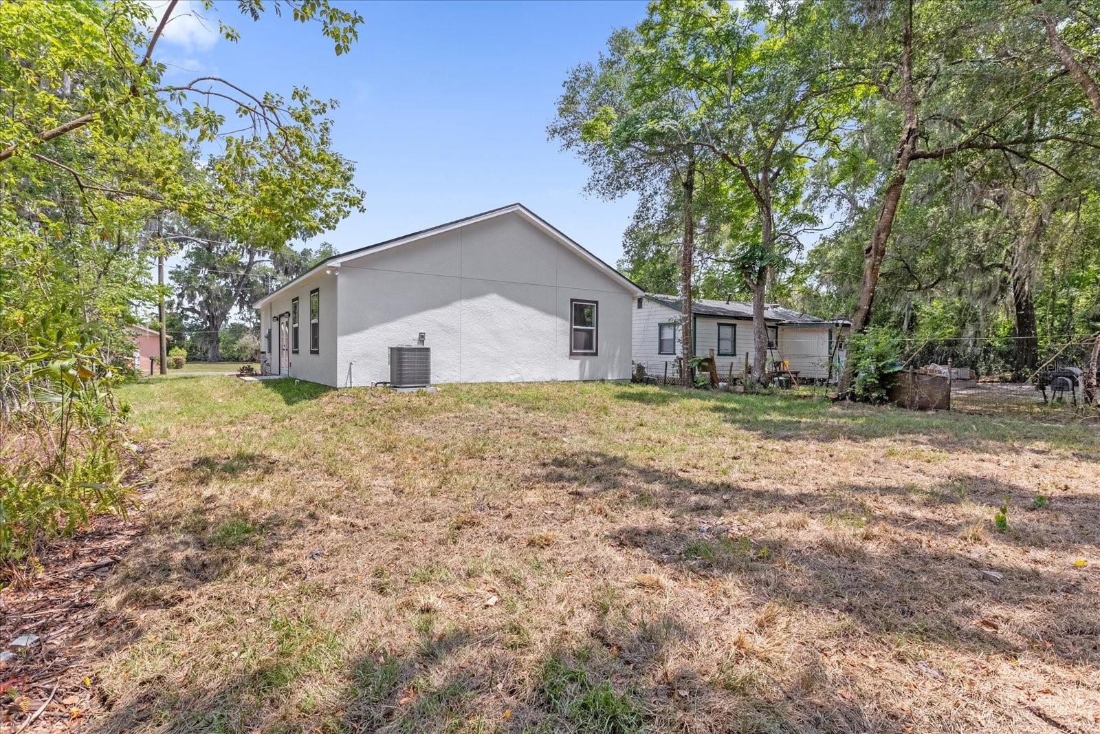 1126 S THOMPSON AVE, DELAND, FL, 32720