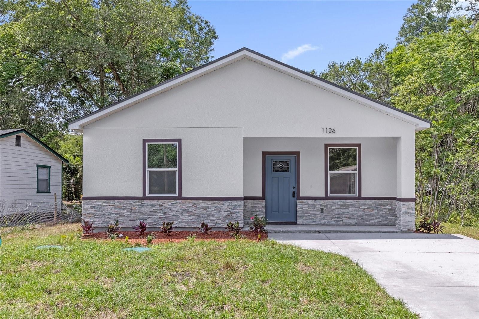 1126 S THOMPSON AVE, DELAND, FL, 32720