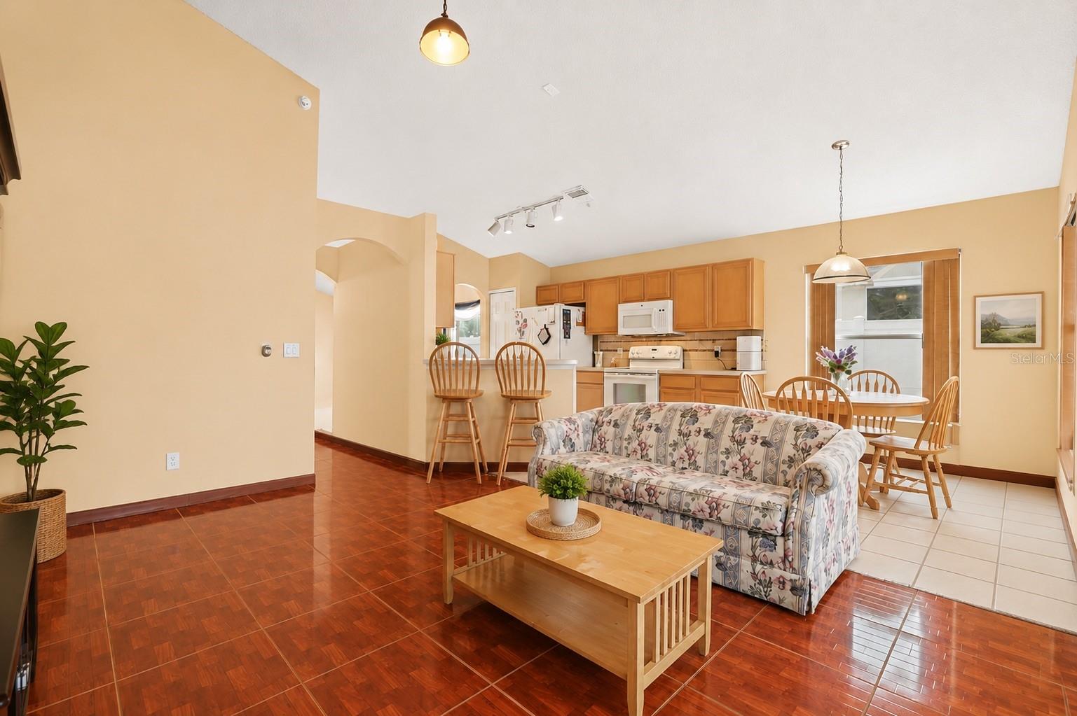 2335 TOPAZ TRL, KISSIMMEE, FL, 34743