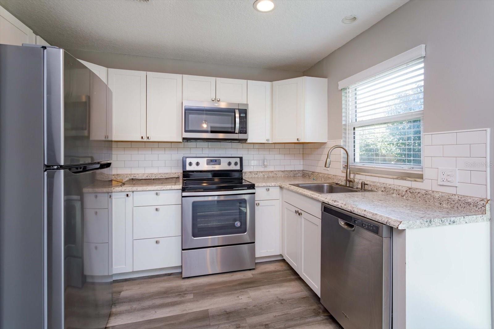 300 BALLARD AVE, DELAND, FL, 32724