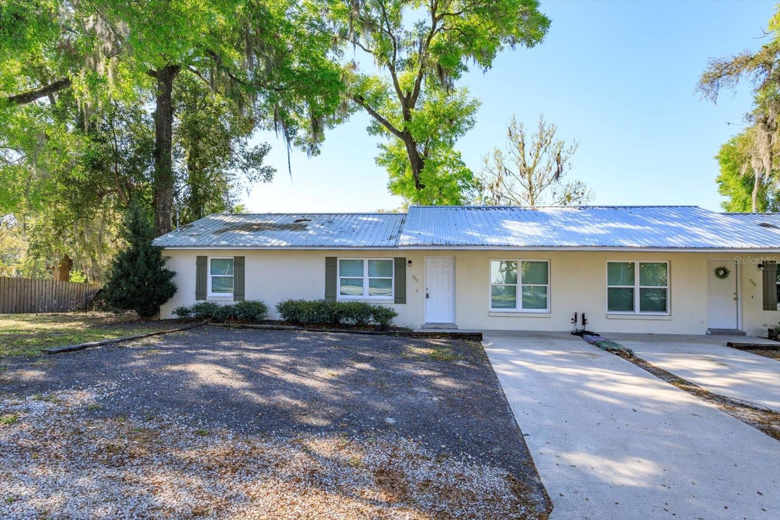 300 BALLARD AVE, DELAND, FL, 32724