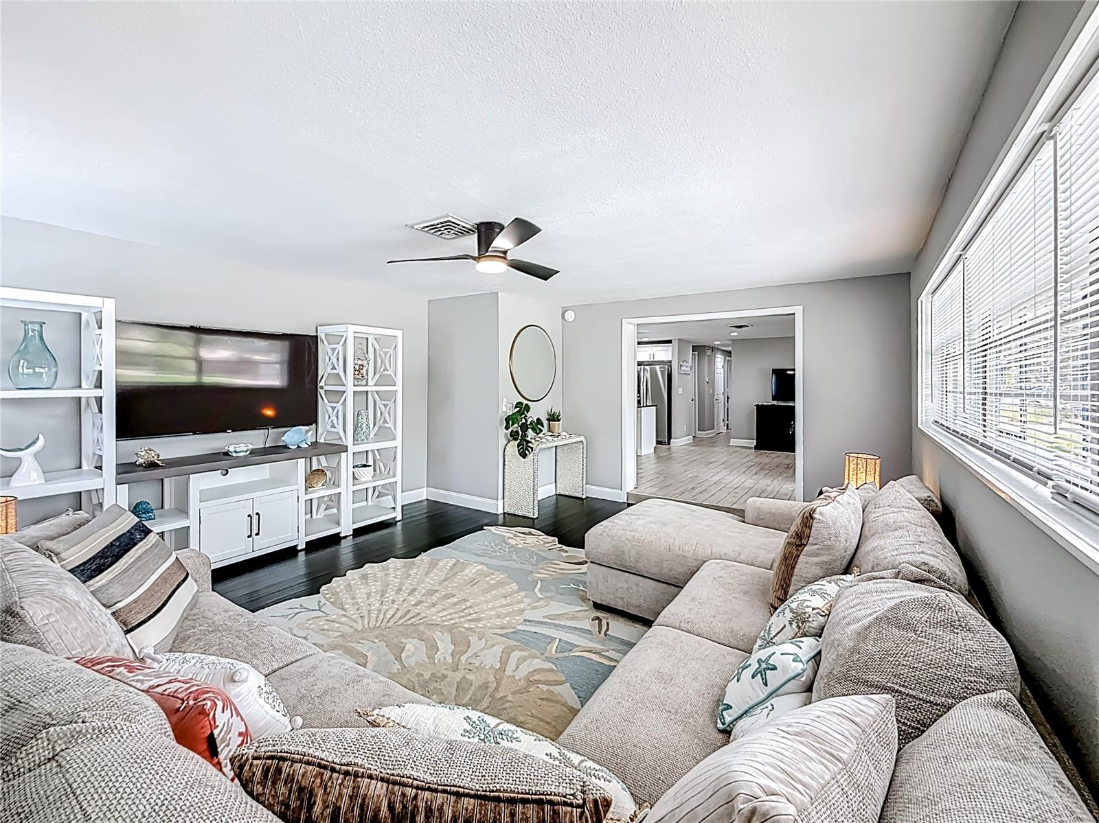 2449 66TH AVE S, ST PETERSBURG, FL, 33712