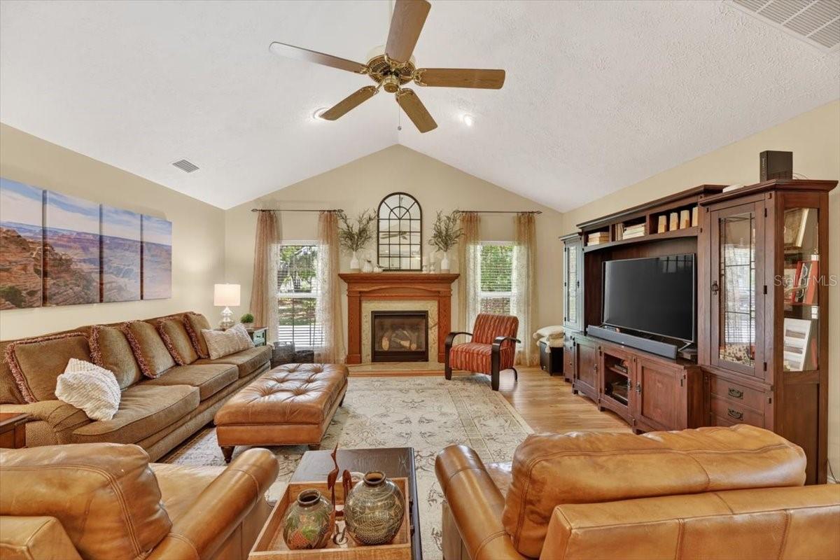11214 LEPRECHAUN DR, RIVERVIEW, FL, 33569