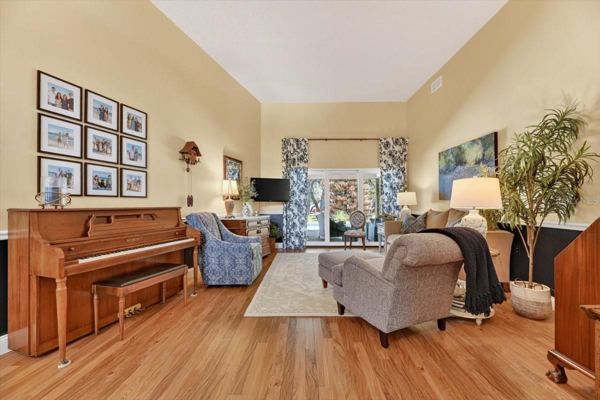 11214 LEPRECHAUN DR, RIVERVIEW, FL, 33569