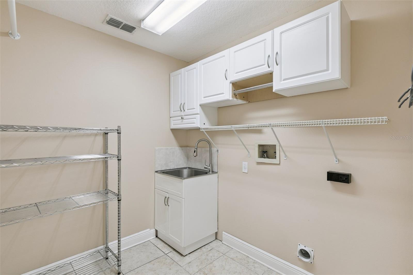 7670 MILANO DR, ORLANDO, FL, 32835