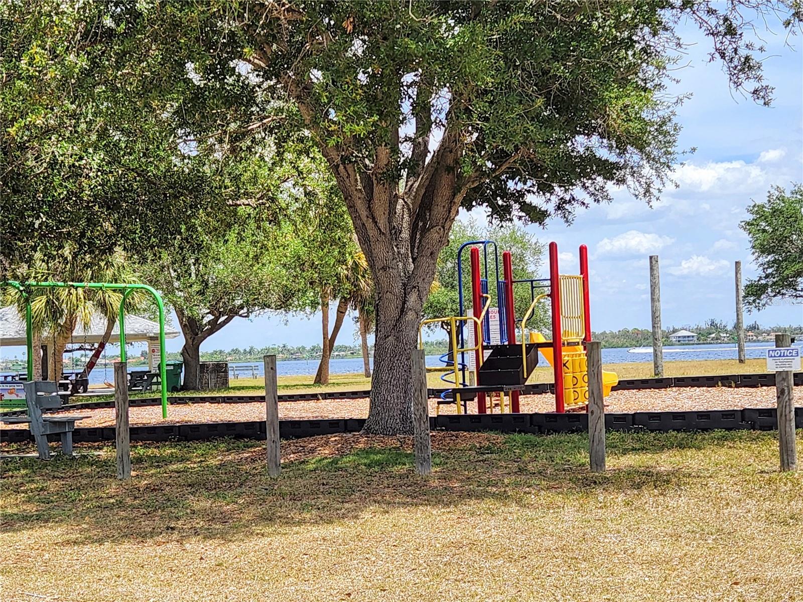 13128 FORESMAN BLVD, PORT CHARLOTTE, FL, 33981