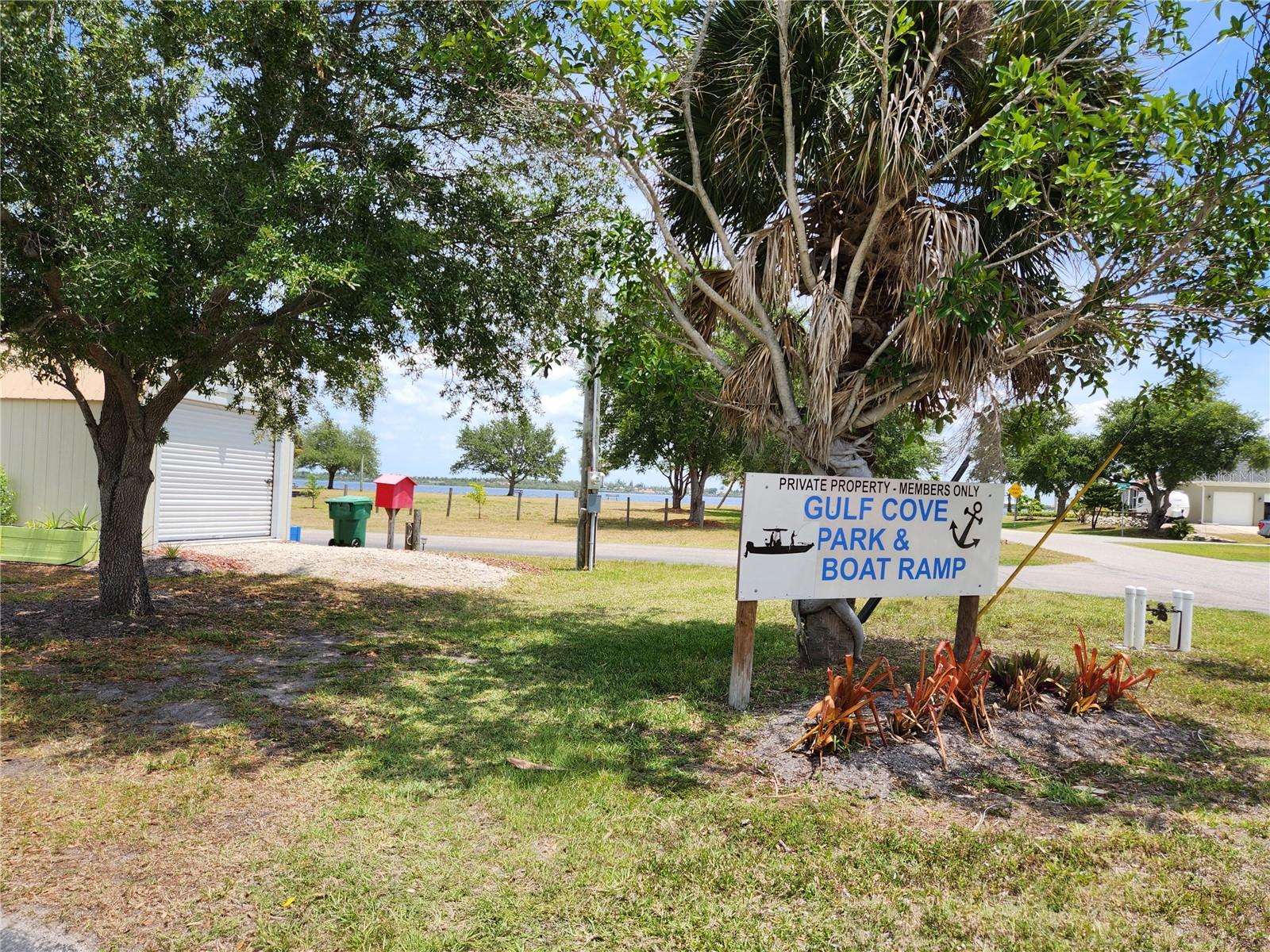 13128 FORESMAN BLVD, PORT CHARLOTTE, FL, 33981