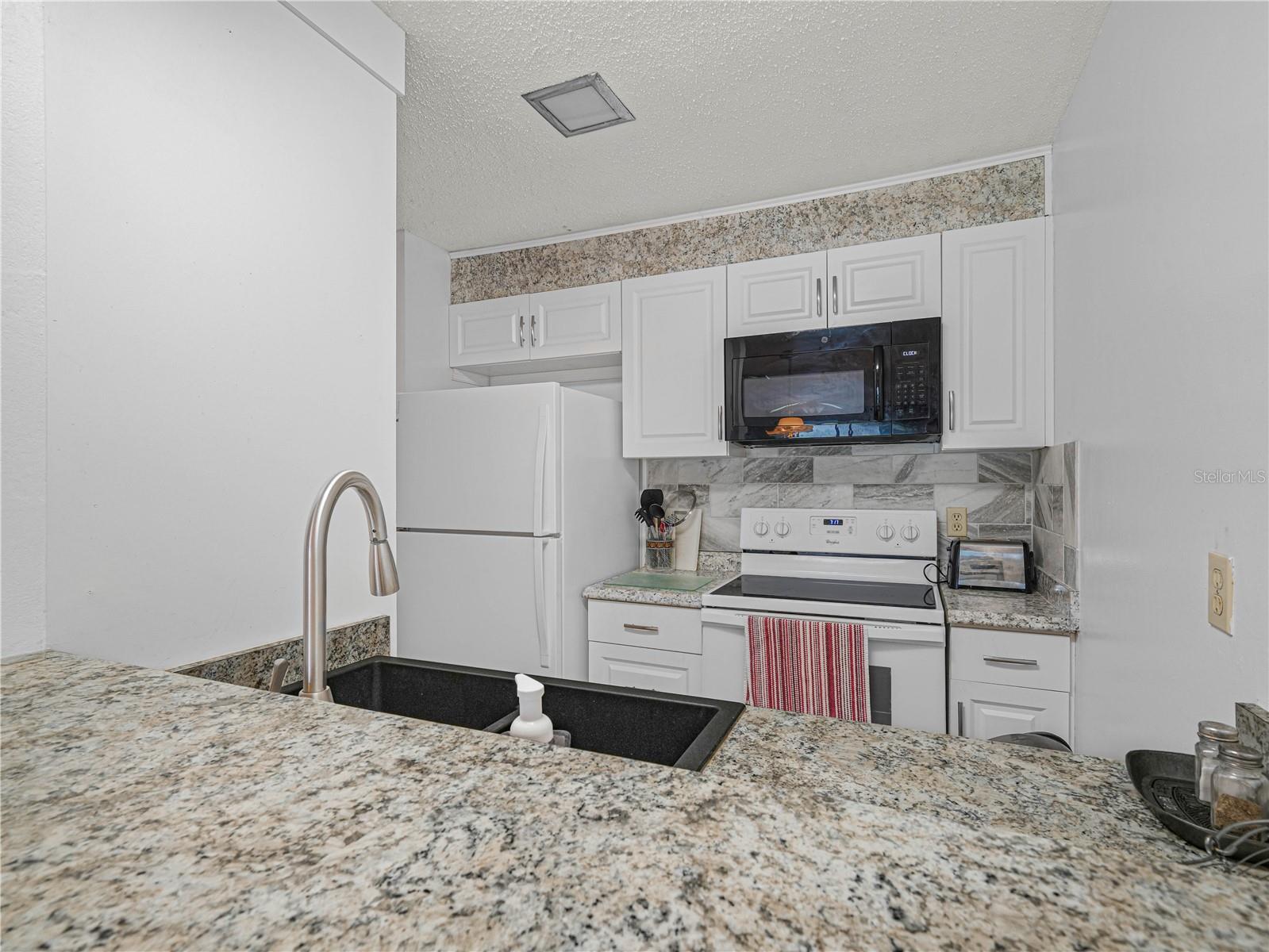 900 AVENUE Z SE #D6, WINTER HAVEN, FL, 33880