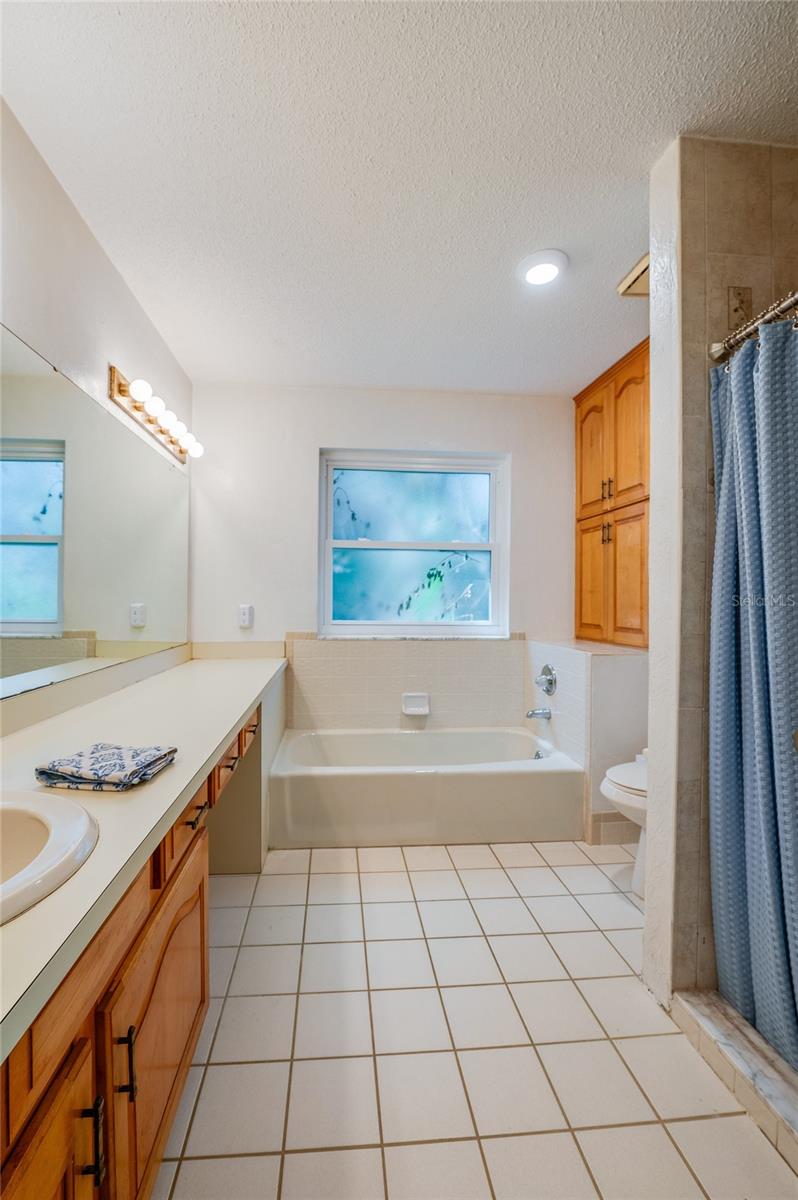 7 WATERFRONT CT, ORMOND BEACH, FL, 32174