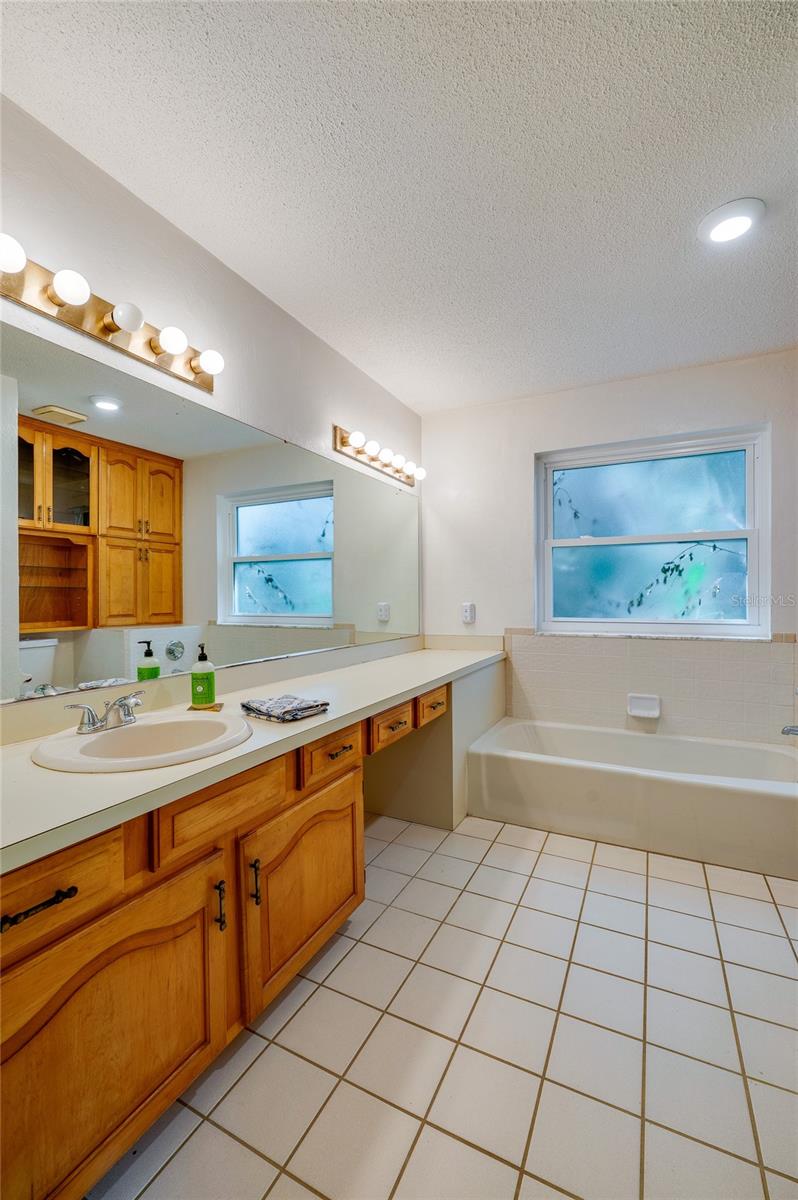7 WATERFRONT CT, ORMOND BEACH, FL, 32174