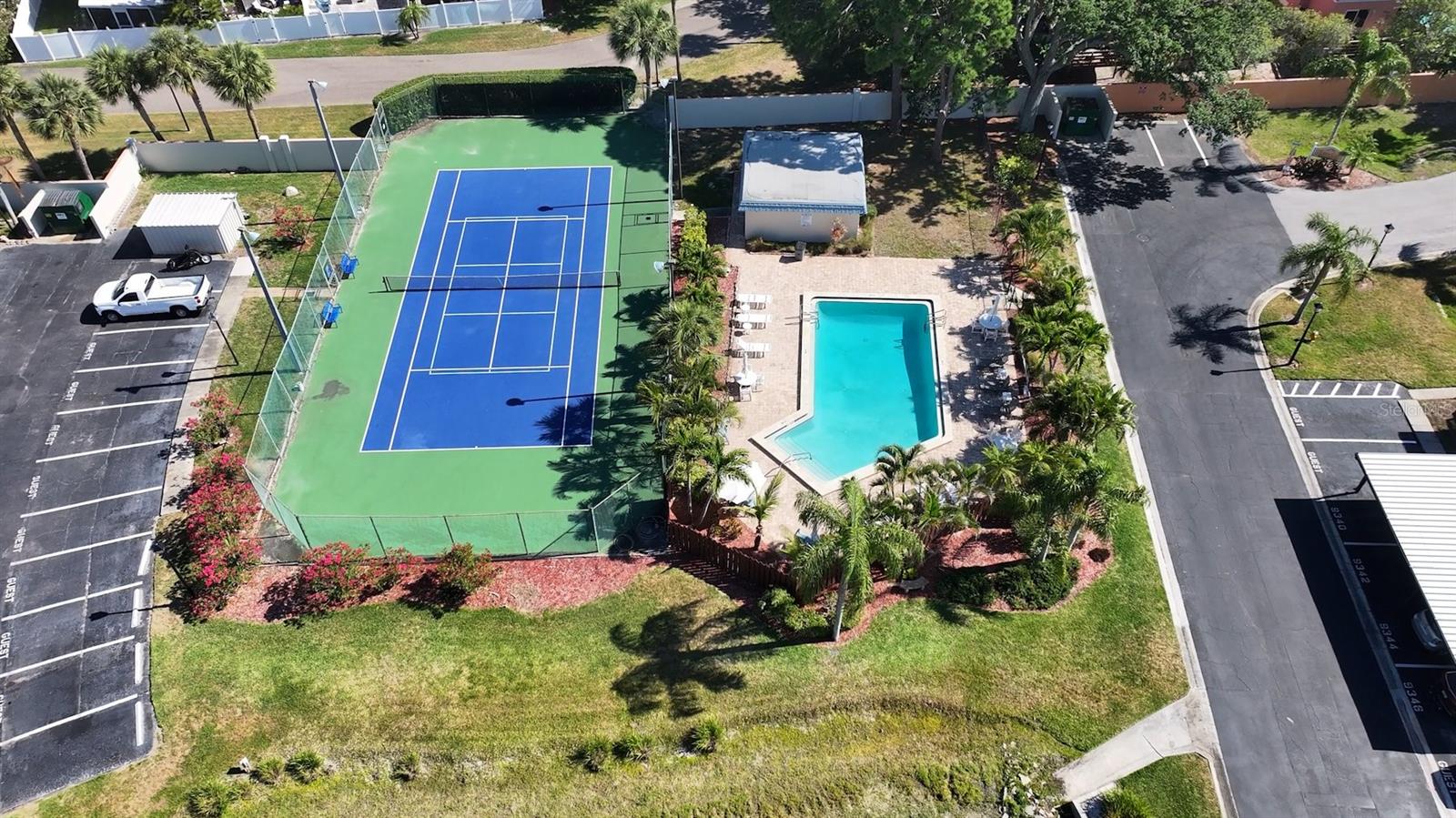 9476 TRADEWINDS AVE, SEMINOLE, FL, 33776