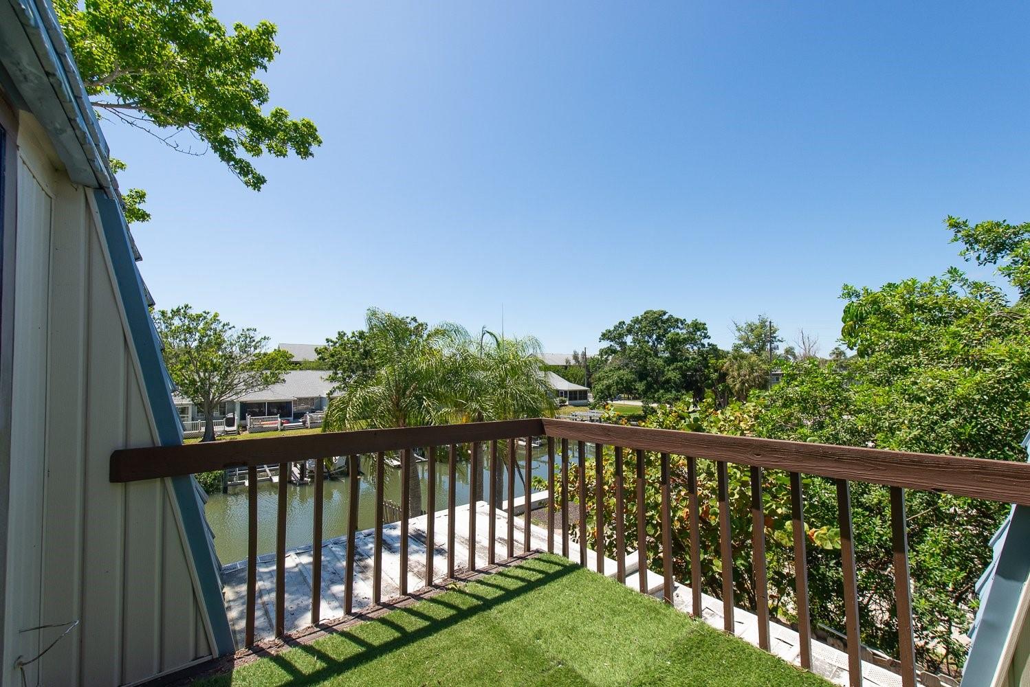 9476 TRADEWINDS AVE, SEMINOLE, FL, 33776
