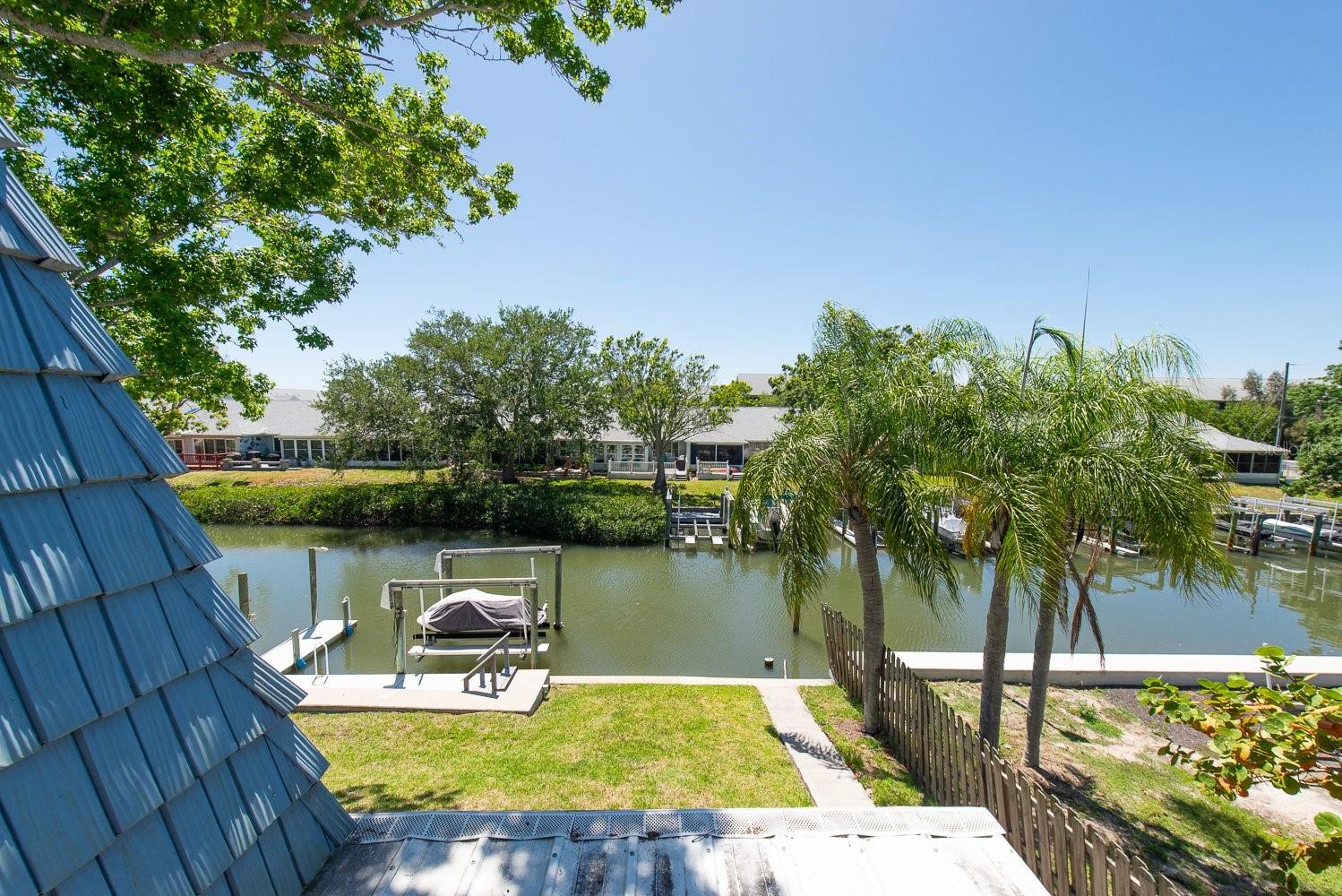 9476 TRADEWINDS AVE, SEMINOLE, FL, 33776