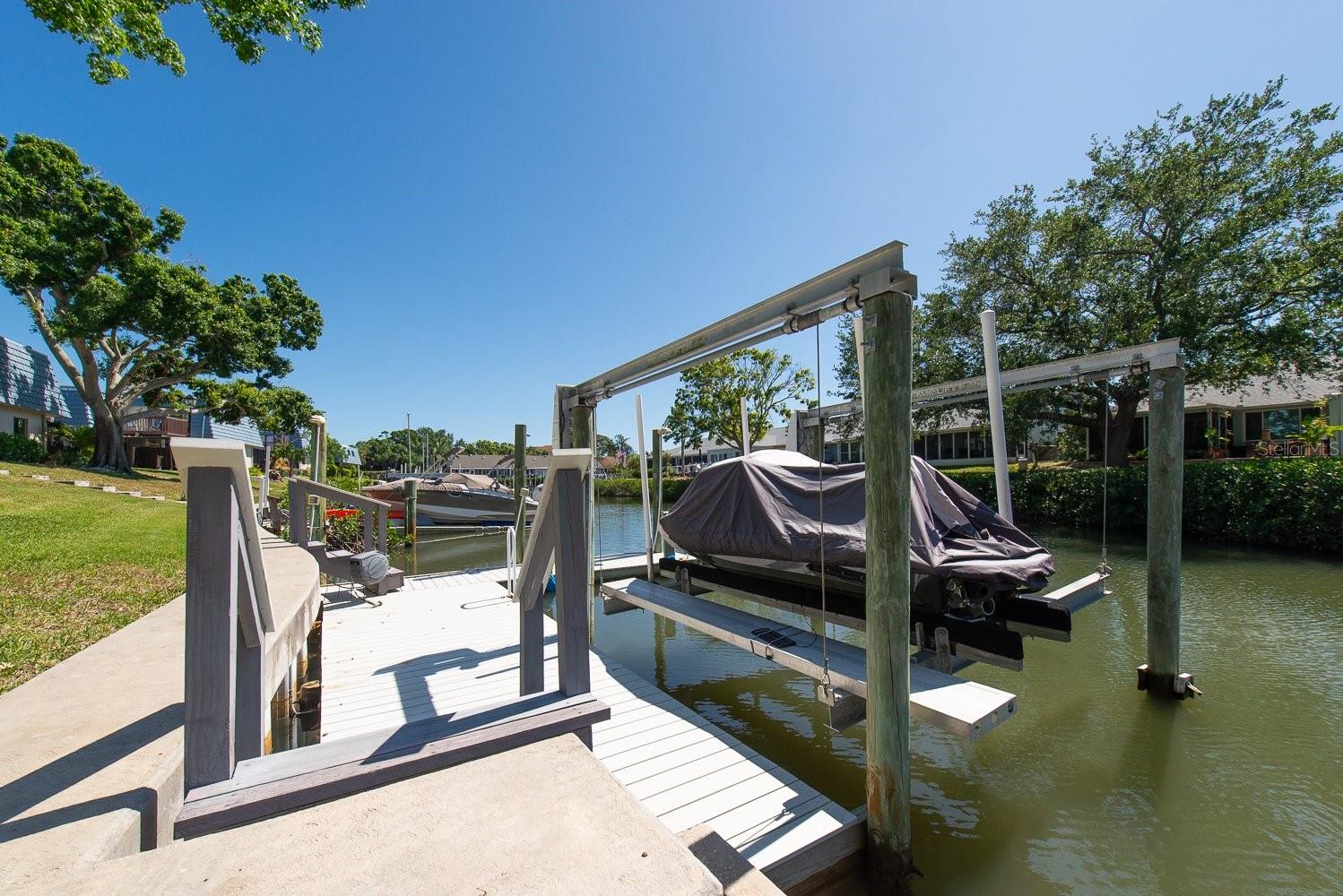 9476 TRADEWINDS AVE, SEMINOLE, FL, 33776