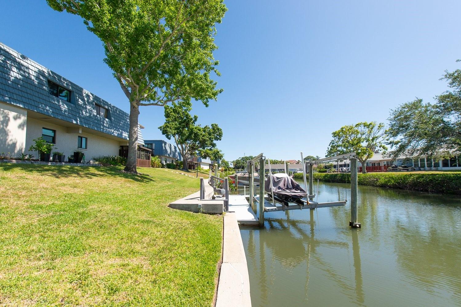 9476 TRADEWINDS AVE, SEMINOLE, FL, 33776
