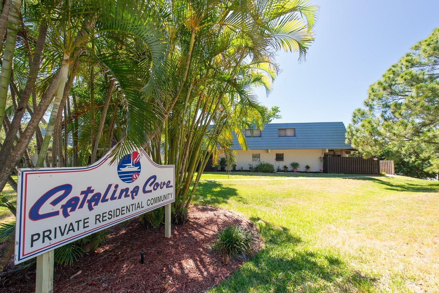 9476 TRADEWINDS AVE, SEMINOLE, FL, 33776