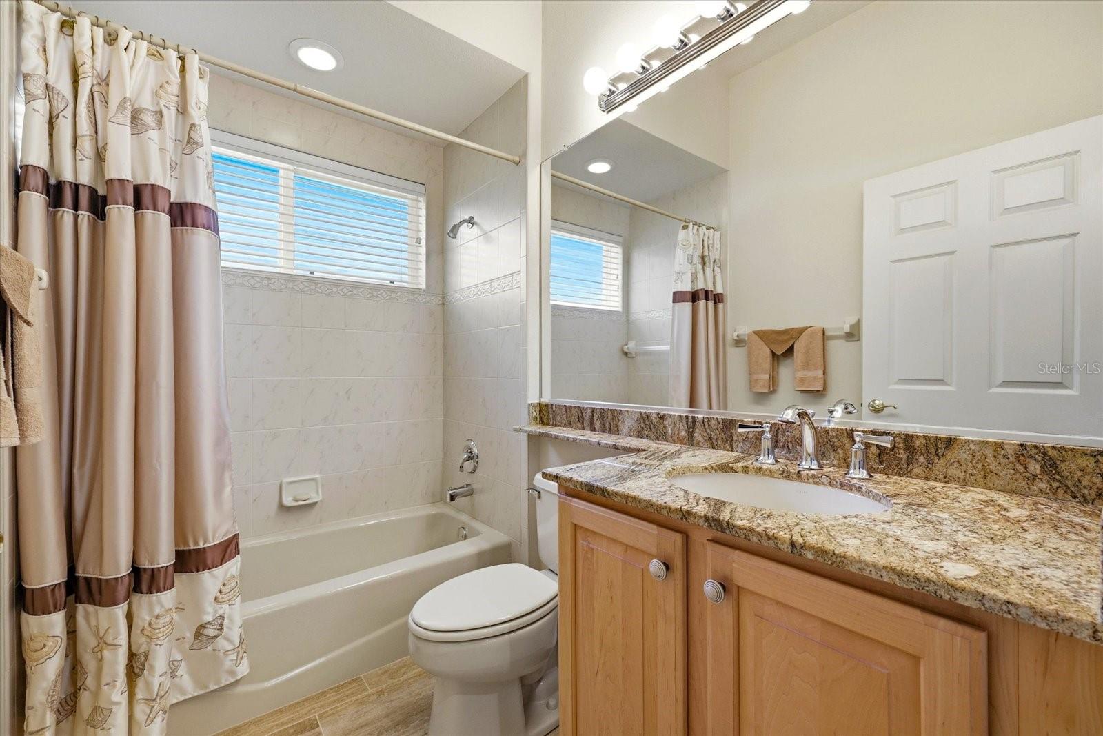 10010 CHERRY HILLS AVENUE CIR, BRADENTON, FL, 34202