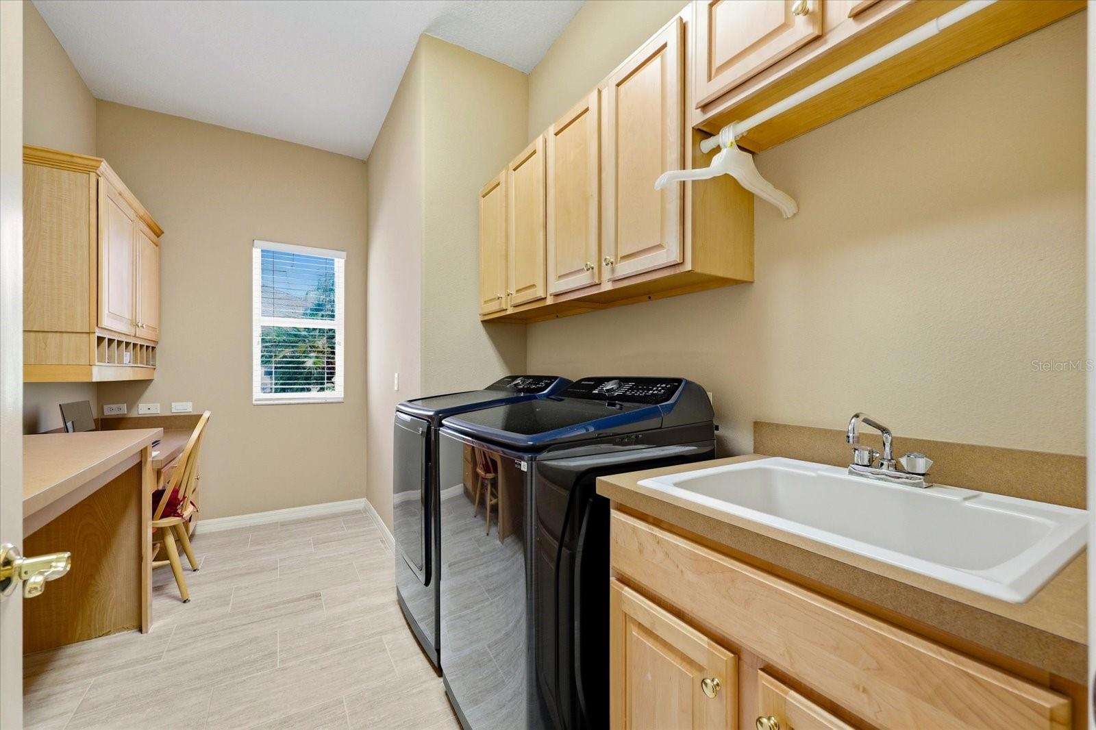10010 CHERRY HILLS AVENUE CIR, BRADENTON, FL, 34202